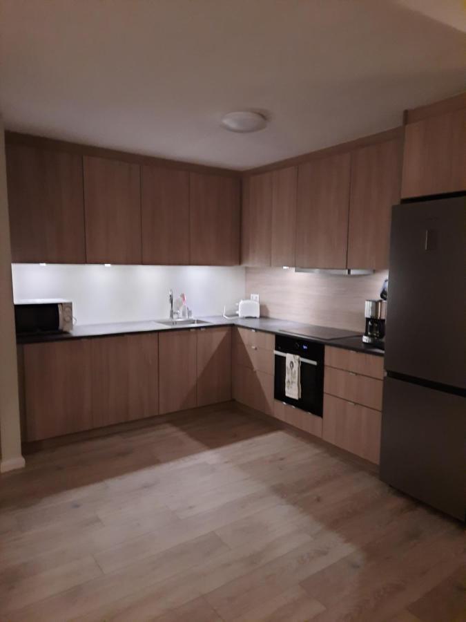 Apartment Near The Airport Njarthvik Exterior foto